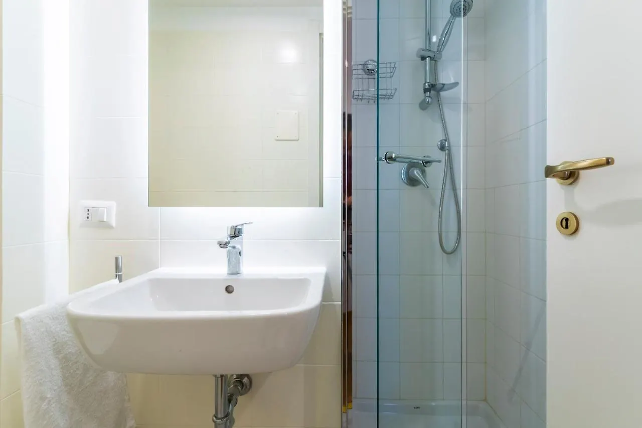Residenza Cornaggia Apartment Milan